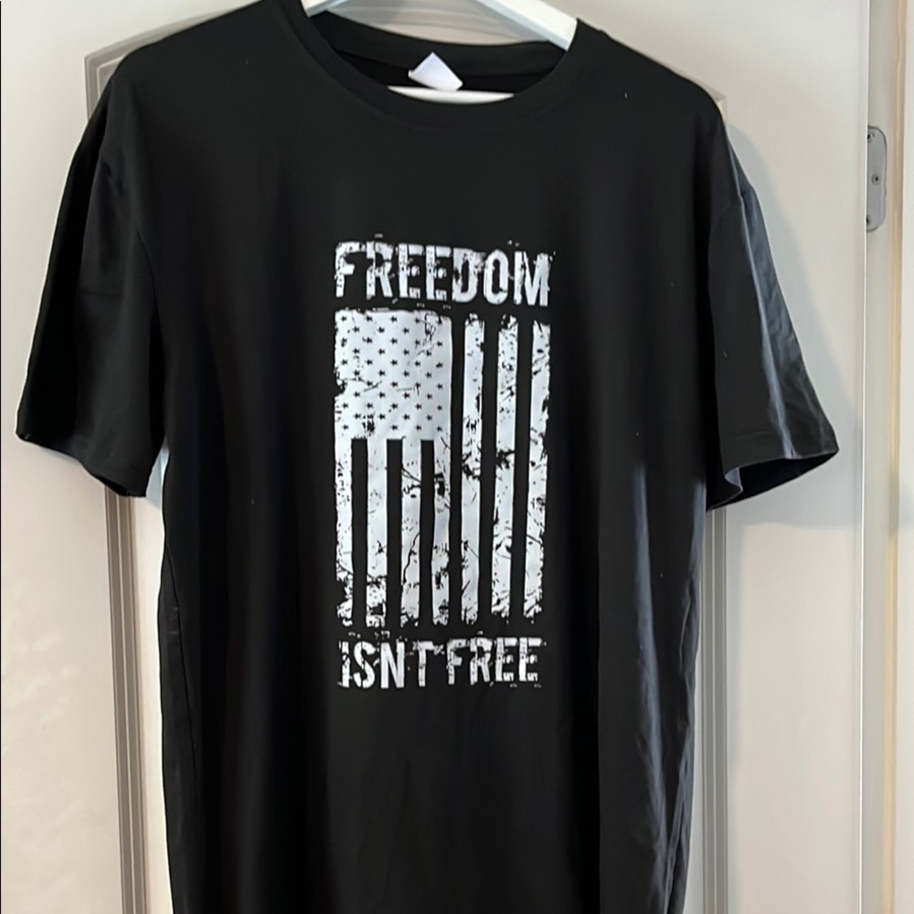 Black Freedom Graphic Short Sleeve Tee